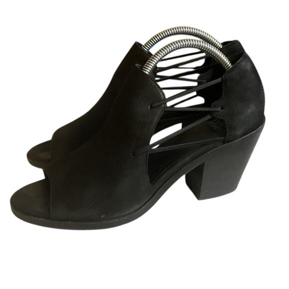 Eileen Fisher Nikki Peep Toe Open Toe Block Heel Size 8 Black Suede Stretch Side - Picture 4 of 12